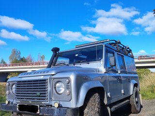 2010 Land Rover Defender Base Utility 110 I Рестайлинг, серебристый, 2500000 рублей, вид 1