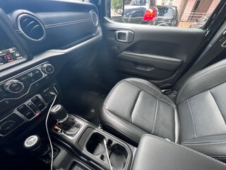 2019 Jeep Wrangler IV (JL), чёрный, 3950000 рублей, вид 2
