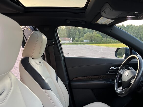 2019 Cadillac XT4 I, синий, 2410000 рублей - вид 5
