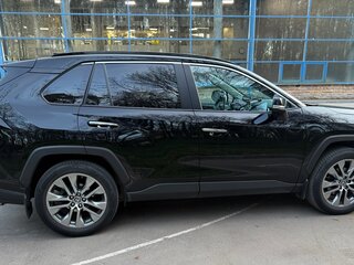 2022 Toyota RAV4 V (XA50), чёрный, 4890000 рублей, вид 5