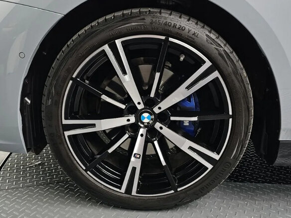2025 BMW 5 серии 530i VIII (G60/G61/G68), серый, 8569000 рублей - вид 4
