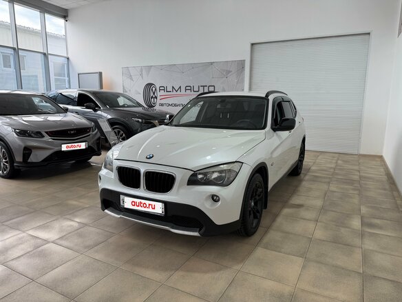 2012 BMW X1 18i I (E84), белый