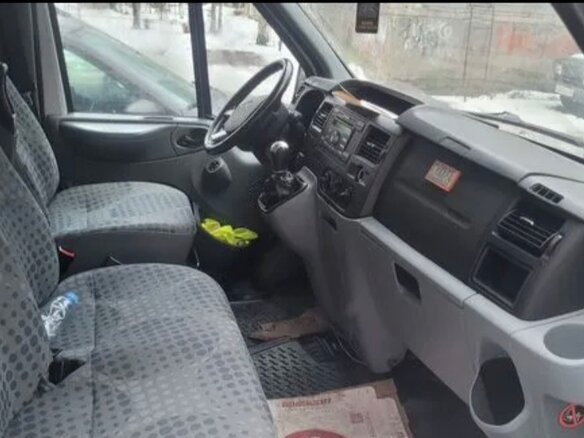 2010 Ford Transit, серебристый, 1050000 рублей - вид 2