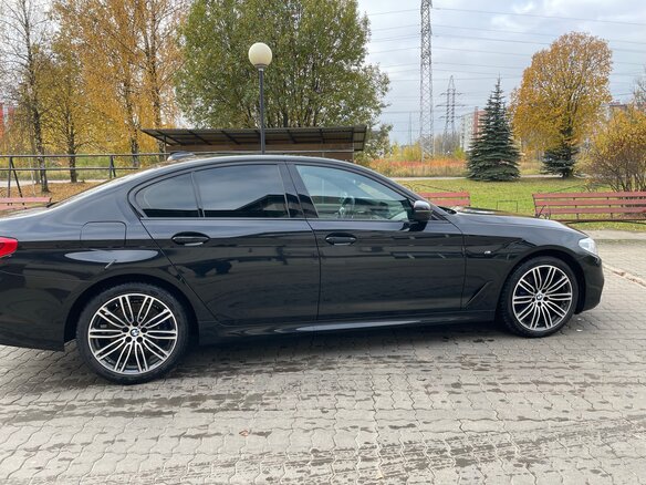 2019 BMW 5 серии 530d xDrive VII (G30/G31/G38), чёрный, 6300000 рублей - вид 38