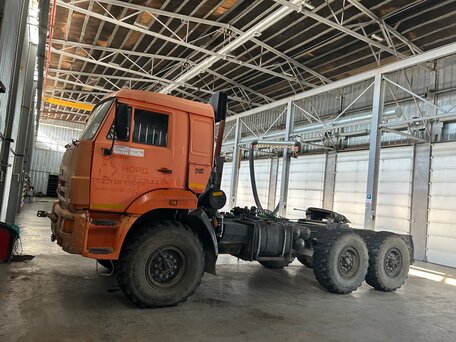 2013 КамАЗ 44108, оранжевый, 1800000 рублей, вид 1