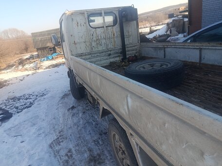 1992 Nissan Atlas, белый, 1000000 рублей, вид 2