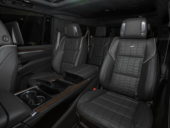 2025 Cadillac Escalade ESV V Рестайлинг, чёрный - вид 9