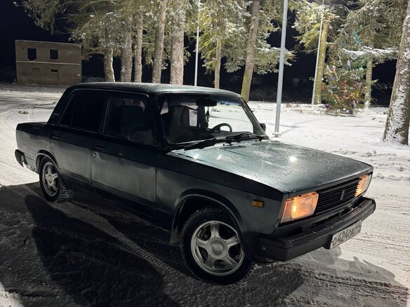 2010 Lada (ВАЗ) 2105, зелёный, 110000 рублей - вид 2