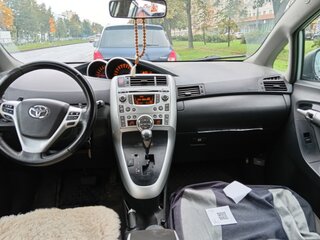 2011 Toyota Verso I, голубой, 750000 рублей, вид 5