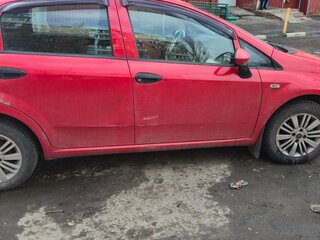 2010 Fiat Punto III Grande Punto, красный, 450000 рублей, вид 2