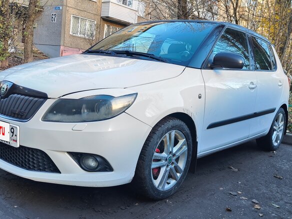 2012 Skoda Fabia RS II, белый, 820000 рублей - вид 1