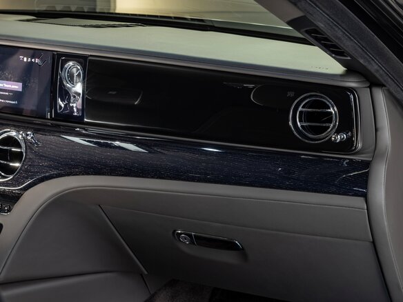 2026 Rolls-Royce Ghost Extended II Рестайлинг (Series II), чёрный, 68566496 рублей - вид 23