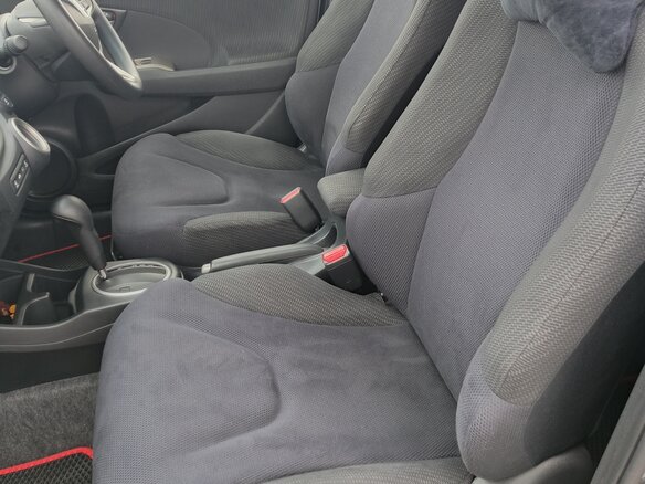 2011 Honda Fit Hybrid II, серый, 850000 рублей - вид 26