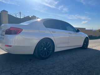2016 BMW 5 серии 528i xDrive VI (F10/F11/F07) Рестайлинг, белый, 2103000 рублей, вид 2
