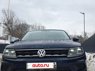 2017 Volkswagen Tiguan II, синий, 2590000 рублей, вид 1