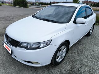 2010 Kia Cerato 5-speed II, белый, 950000 рублей, вид 3