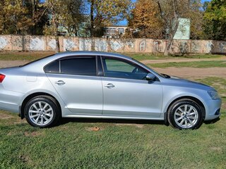 2013 Volkswagen Jetta VI, серебристый, 900000 рублей, вид 4