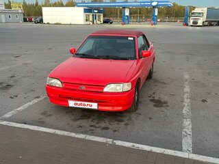 1992 Ford Escort XR3i V, красный, 200000 рублей, вид 2