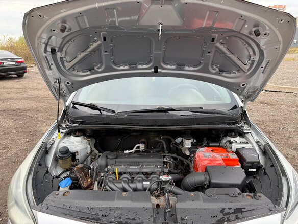 2014 Hyundai Solaris I, серебристый, 750000 рублей - вид 12