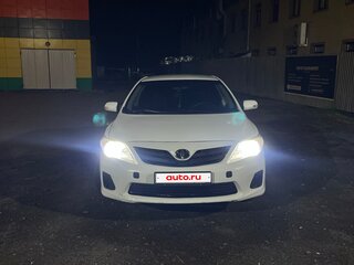 2012 Toyota Corolla X (E140, E150) Рестайлинг, белый, 800000 рублей, вид 3