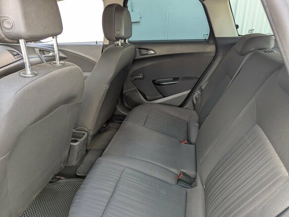 2011 Opel Astra J, белый - вид 12
