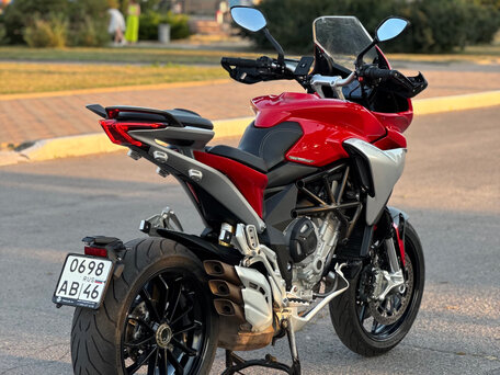 2016 MV Agusta Turismo Veloce 800, красный, 829000 рублей, вид 2