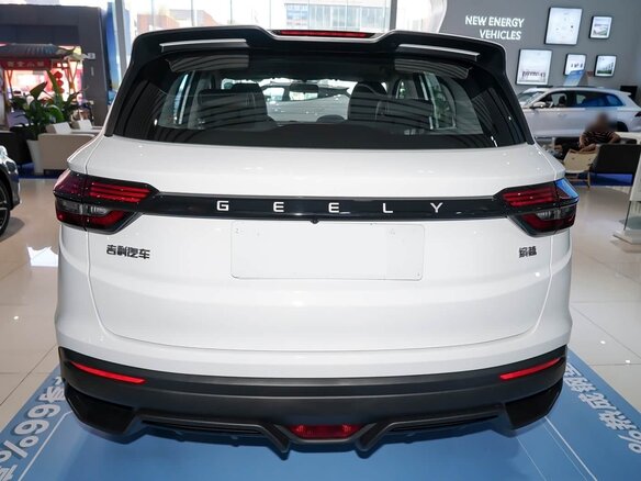2026 Geely Binyue I Рестайлинг 2, белый, 1550000 рублей - вид 2
