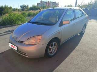2002 Toyota Prius I Рестайлинг (XW10), серебристый, 230000 рублей, вид 1