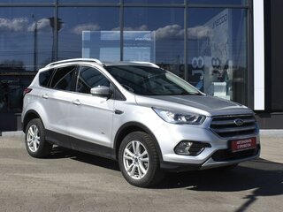 2018 Ford Kuga II Рестайлинг, серебристый, 1440000 рублей, вид 3
