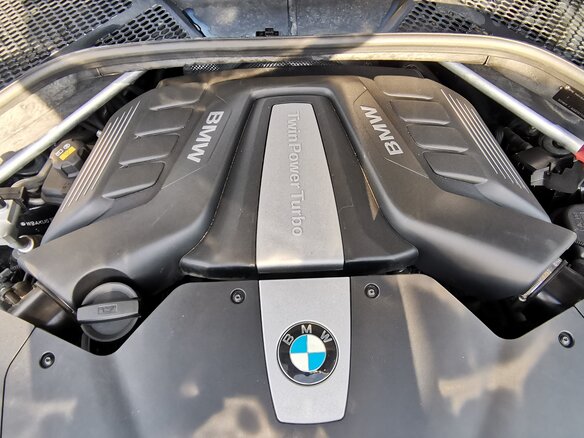 2015 BMW X6 50i II (F16), чёрный, 3999999 рублей - вид 35