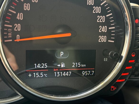 2015 Mini Hatch Cooper S III (F55/F56), коричневый, 1800000 рублей - вид 8