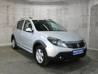 2014 Renault Sandero Stepway I, серебристый, 577000 рублей, вид 3