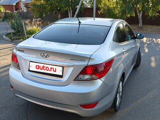 2013 Hyundai Solaris I, серебристый, 780000 рублей, вид 4