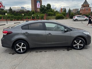 2019 Kia Cerato III Рестайлинг (Classic), серый, 1650000 рублей, вид 2