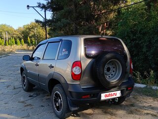 2011 Chevrolet Niva I Рестайлинг, серый, 520000 рублей, вид 4