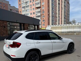 2014 BMW X1 18i I (E84) Рестайлинг, белый, 1350000 рублей, вид 4