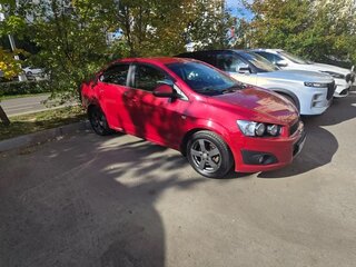 2015 Chevrolet Aveo II, красный, 590000 рублей, вид 1