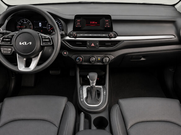 2022 Kia K3 II Рестайлинг, белый - вид 4