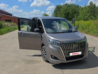 2017 Toyota Esquire I Рестайлинг, серый, 2500000 рублей, вид 4