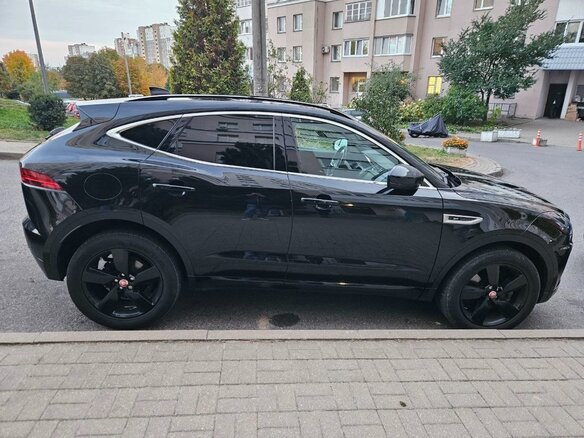 2019 Jaguar E-Pace I, чёрный, 2557959 рублей - вид 5