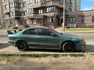1998 Mitsubishi Galant VIII, зелёный, 300000 рублей, вид 2