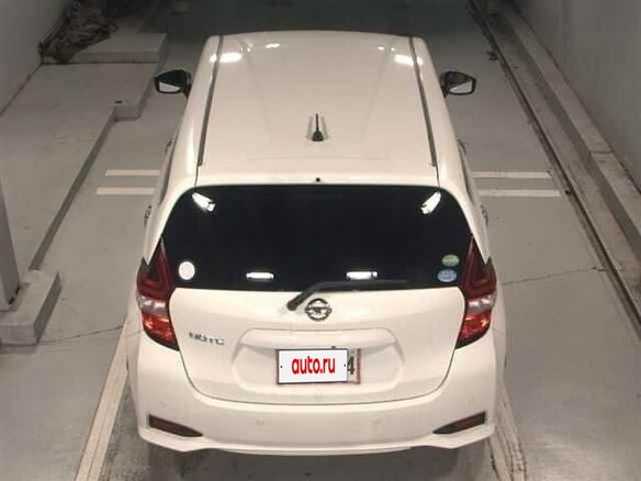 2017 Nissan Note II Рестайлинг, белый, 750000 рублей - вид 8