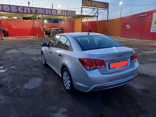 2013 Chevrolet Cruze I Рестайлинг, серебристый, 500000 рублей, вид 4