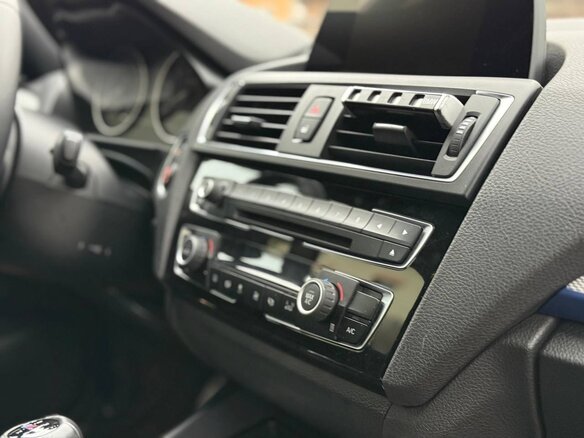 2015 BMW 1 серии 116i II (F20/F21) Рестайлинг, синий, 2150000 рублей - вид 30