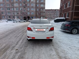 2014 Hyundai Solaris I Рестайлинг, белый, 590000 рублей, вид 3