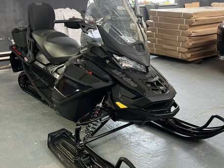 2023 BRP Ski-Doo Grand Touring 900 ACE, чёрный, 2300000 рублей, вид 1