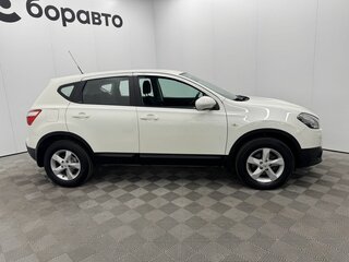 2013 Nissan Qashqai I Рестайлинг, белый, 1099000 рублей, вид 4