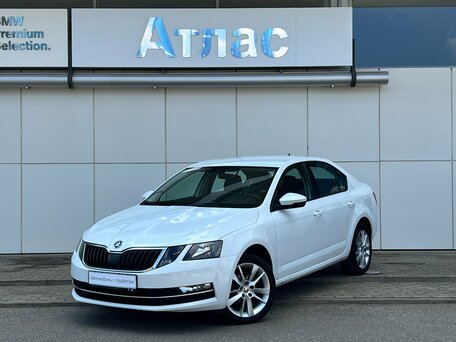 2018 Skoda Octavia III (A7) Рестайлинг, белый, 1640000 рублей, вид 1