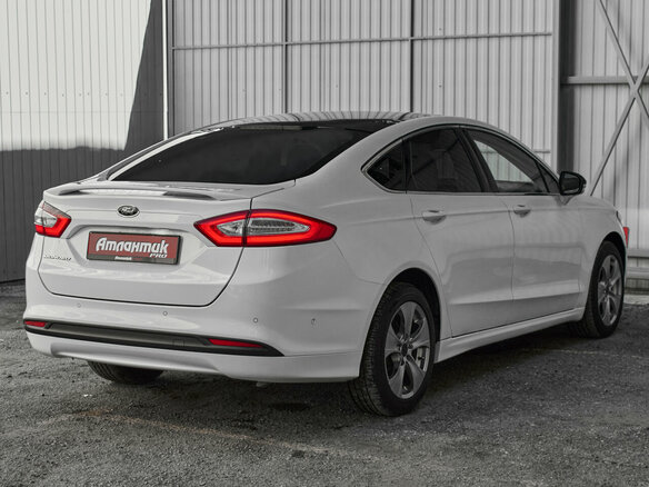 2015 Ford Mondeo V, белый - вид 4