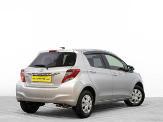 2015 Toyota Vitz III (XP130) Рестайлинг, серый, 749000 рублей, вид 4